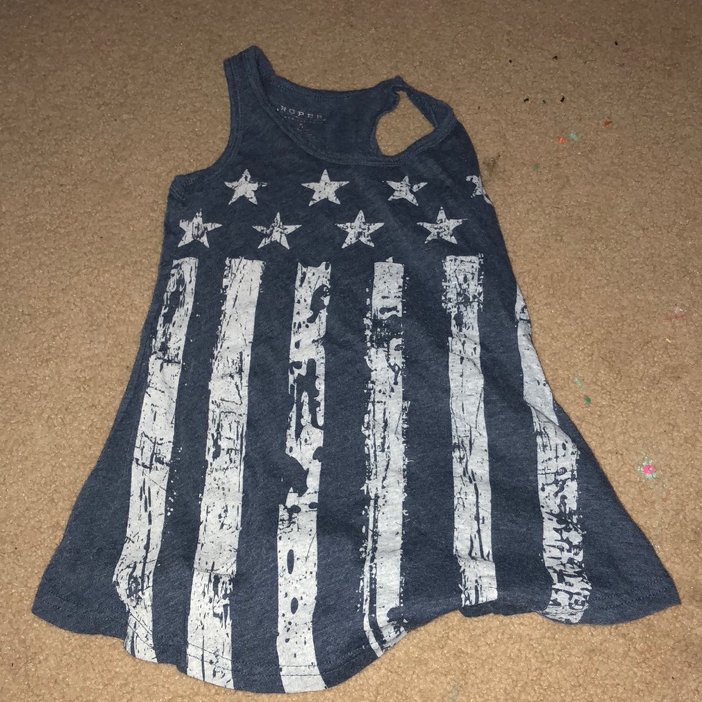 blue tank top